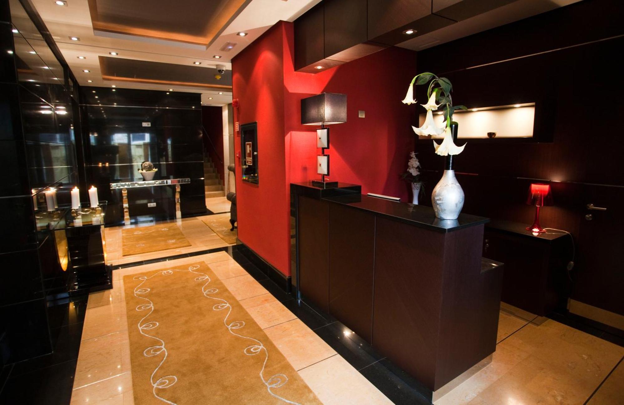 Nexus Valladolid Suites & Hotel Exterior photo